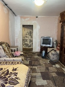 Здається квартира в тихому районі, гарний жилий стан.