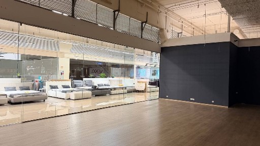 Здається салон у меблевому ТЦ «Діамант» | 145 м² | 1 поверх