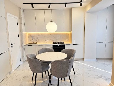 Видова 1к квартира 39,1 м² з дизайнерським ремонтом, ЖК Княгинин, центр