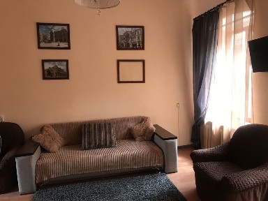 З кімнатна затишна квартира в ценрі Кропивницького