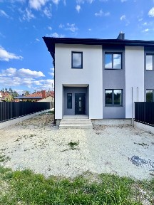 Котедж 117 м2 біля Львова Суховоля 2 поверхи 2,5 сотки