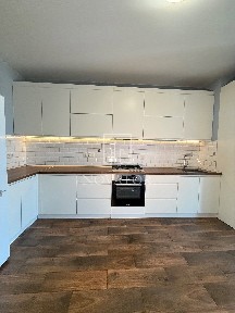 Продається 1к з ремонтом, ГАЗ, центр Гостомеля, окрема гардеробна, комора в подарунок