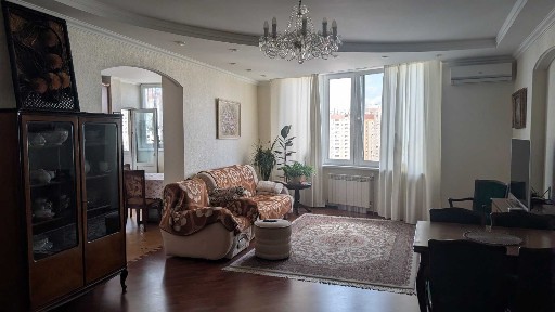 Продам 3-кімнатну квартиру на Осокорках. Дніпровська набережна, 19-В