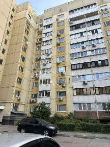 Продаж 3-кімнатної квартири 82 м², Івана Улітіна вул., Пулюя, 1