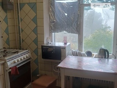 продам 2 кімнатну квартиру вул. С. Синенка