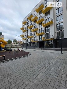 Продаж комерційного приміщення на вул. Володимира Навроцького 39, площа 15 кв. м • ID 35023634