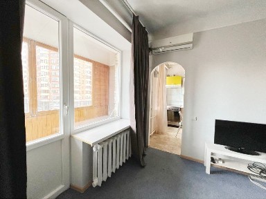 Продаж 1к квартири 30 кв. м на бул. Лесі Українки 20 • ID 35066086