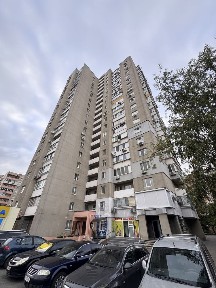 Продаж 2 кім. 70 кв. м. Троєщина