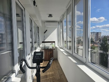 Заходь і живи! Продам трикімнатну квартиру з автономним живленням