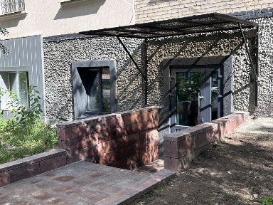 ТЕРМІНОВО ПРОДАЖ! Комерційне приміщення 41,6 м², червона лінія