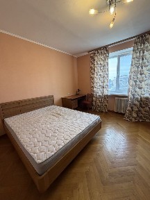 Предславинська. Печерськ. Палац Україна. довготривала оренда 3к квартири.