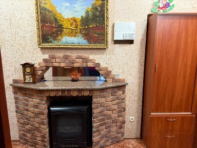 Здаю довгостроково 2- кімнатну «сталінку» в Соломянському районі.
