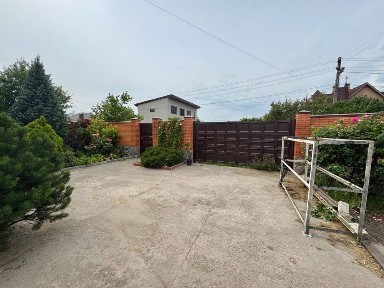 Терміновий продаж гарного сучасного будинку