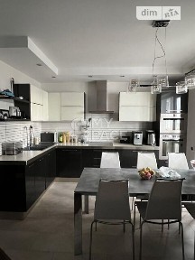 Продаж 3к квартири 108 кв. м на вул. Урлівська 21 • ID 35026996