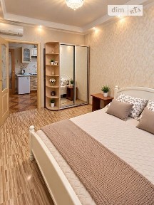 Здам подобово 1к квартиру на вул. Садова 15 • ID 35028743