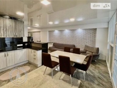 Продаж 3к квартири 98 кв. м на вул. Замостянська 34А • ID 35028565