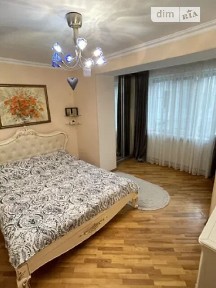 Продаж 4к квартири 80 кв. м на вул. Севастопольська • ID 35028344