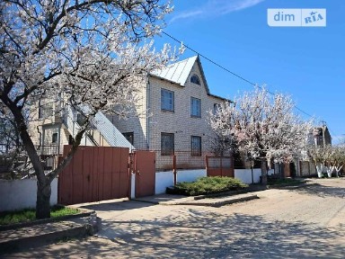 Продаж 3 поверхового будинку з ділянкою на 9 соток, 388 кв. м, 7 кімнат, на вул. Машинобудівна • ID 35025335