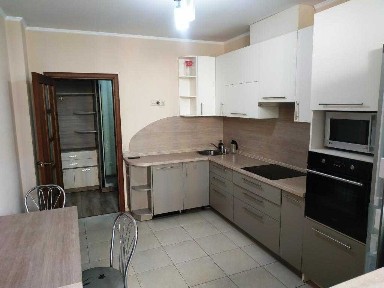 Оренда 3-кімнатної квартири 90 м², Регенераторна вул., 19