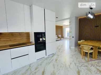 Продаж 2 поверхового будинку з верандою і ділянкою на 5 соток, 143 кв. м, 4 кімнати, на вул. Богдана Хмельницького • ID 35029315