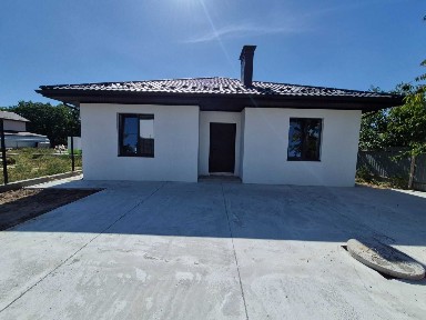 Продам 1 но поверховий будинок 95м2, вул. Абрикосова, заведений ГАЗ.