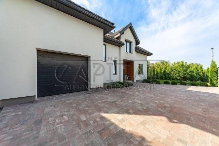 Будинок 4 кімнати 269 м² Осокорки Дан з котельнею