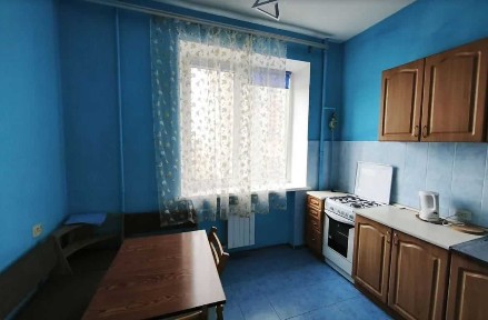 Оренда 2-х кімнатної квартири в р-ні Вишенька. Нормальний житловий стан, є необхідні меблі та техніка. Телефонуйте.