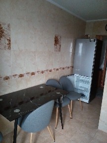 Здаю 2 кім квартиру проспект Миру ( район ринка Колос ), окремі кімнати, ремонт, меблі, техніка