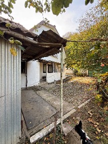 Продаж будинку під Паланком