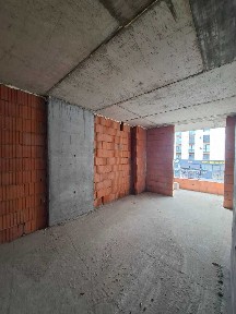 Продаю 1 кімнатну квартиру біля Парку та Озера. Вулиця Мазепи. 45м2