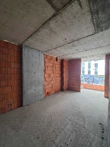 Продаю 1 кімнатну квартиру біля Парку та Озера. Вулиця Мазепи. 45м2