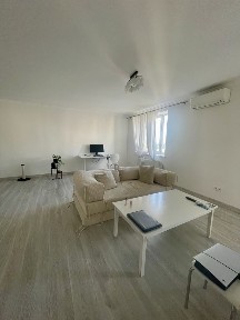 Продам 4к. квартиру в центре Научная