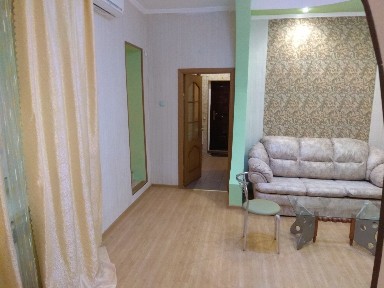 Сдам 2 комнатную квартиру.