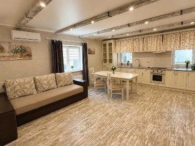 Оренда котеджу 195 м², Святищенська вул.