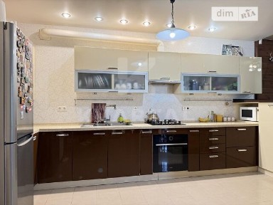 Продаж 2 поверхового таунхауса з ділянкою на 3.2 сотки, 147 кв. м, 4 кімнати, на вул. Лесі Українки 6 • ID 35031150
