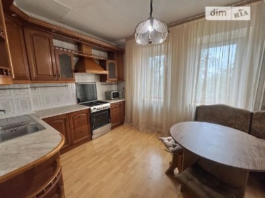 Довготривала оренда 3к квартири на вул. Святошинська 2 • ID 35030030