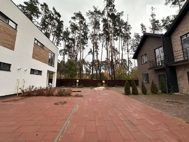 Продаж 2 поверхового дуплекса з ділянкою на 2.5 сотки, 120 кв. м, 4 кімнати, на вул. Івана Карпенко-Карого • ID 35029984