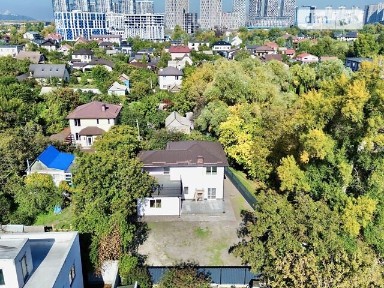 Продаж 2 поверхового будинку з ділянкою на 5.5 сотки, 160 кв. м, 4 кімнати, на вул. 49-а Садова 10 • ID 35030438