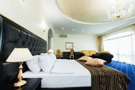 Оренда будинку 800 м², Костанді вул., 47