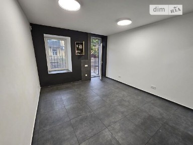 Продаж комерційного приміщення на вул. Манежна 30, площа 22 кв. м • ID 35031411