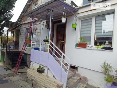 Продаж 3 поверхового будинку з ділянкою на 2 сотки, 150 кв. м, 5 кімнат, на вул. Зарічна • ID 35018102