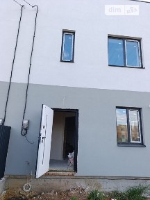Продаж 2 поверхового дуплекса з ділянкою на 1.5 сотки, 70 кв. м, 2 кімнати, на вул. Традиційна • ID 34899866