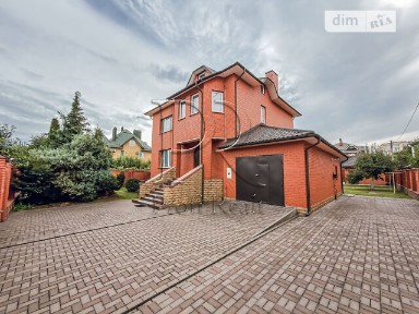 Продаж 2 поверхового будинку 320.1 кв. м, 6 кімнат, на вул. Травнева • ID 34889289