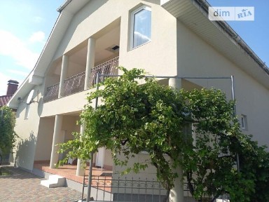 Продаж 2 поверхового будинку з гаражем 212 кв. м, 3 кімнати, на вул. Вишнева • ID 34740336