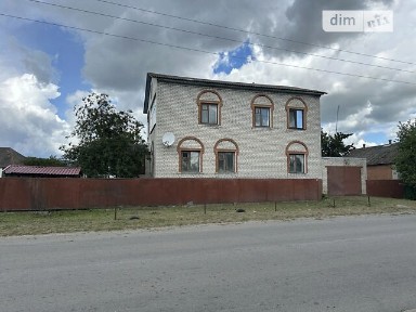 Продаж 2 поверхового будинку з гаражем і ділянкою на 12 соток, 203.5 кв. м, 7 кімнат, на вул. Охтирська • ID 34723696