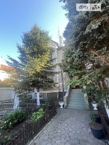 Продаж 3 поверхового будинку з верандою і ділянкою на 10 соток, 498 кв. м, 6 кімнат, на вул. Торгова • ID 35033421