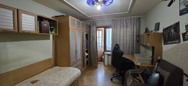 Продається 2 кімн. по вул. Сандуляка