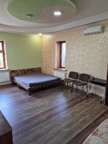 Продається дом та готовий бізнес на одній ділянці ж-м Фрунзенський