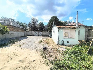 Будинок під реконструкцію • район пр. Науки • 6 соток • готовий проєкт