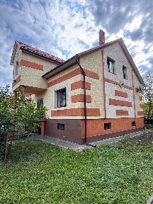 Продається Будинок з ремонтом +гараж